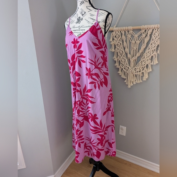 Old navy dress Pink Purple Floral Maxi - Picture 6 of 6